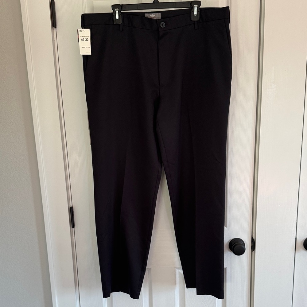 Dockers Men's Classic Dark Blue Straight Fit Flat Front Dress Pants 40 X 32